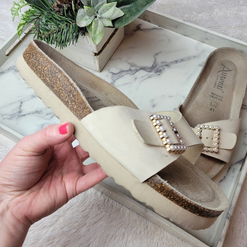 AUTENTI Beige Cream Pearl Buckle Leather Slide Comfort Sandal Size 41 - Picture 3 of 14